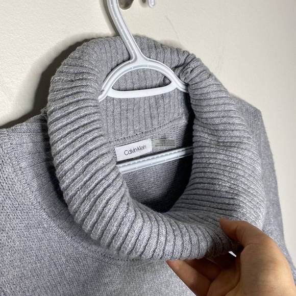 Calvin Klein cowlneck tunic sweater with ombre golden thread pattern size M - Picture 5 of 12